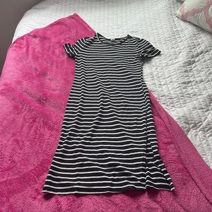 Come get this black dress with white stripes from shein!